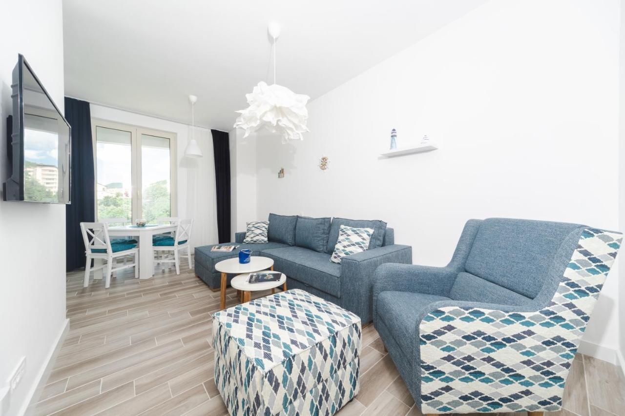 Bečići La Barca Apartments מראה חיצוני תמונה